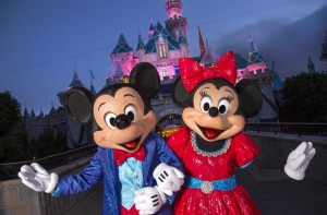 Mickey-and-Minnie-Disneyland